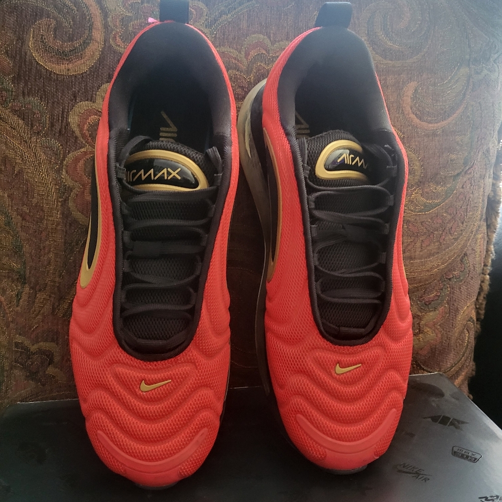 Women's Nike 720 Air Max